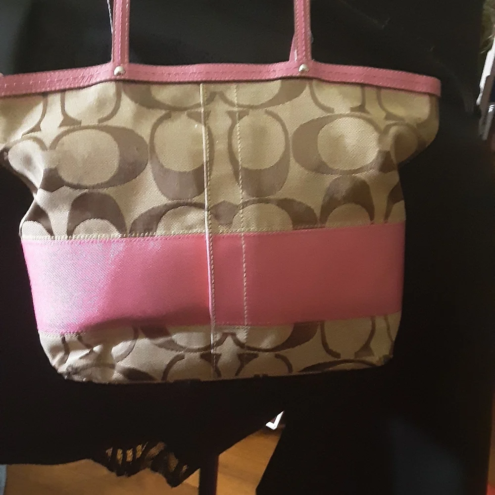 Coach - Picture 2 of 2